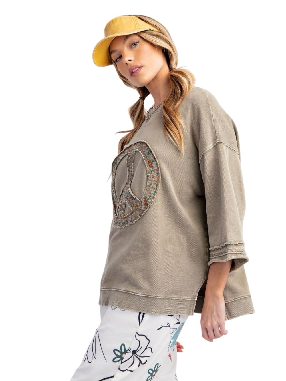 Easel Mineral Washed Terry Sweatshirt w/Floral Peace Sign Sz M Like New - Picture 3 of 8